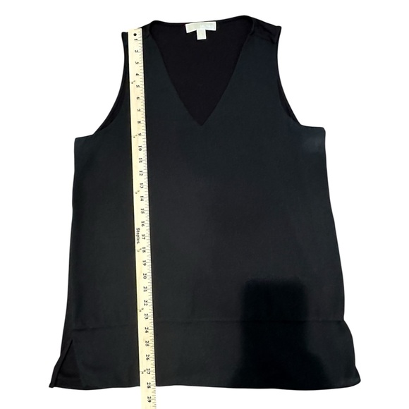 Michael Kors Black V-Neck Tank Top- great with dress pants, skirt or jeans - Picture 4 of 9